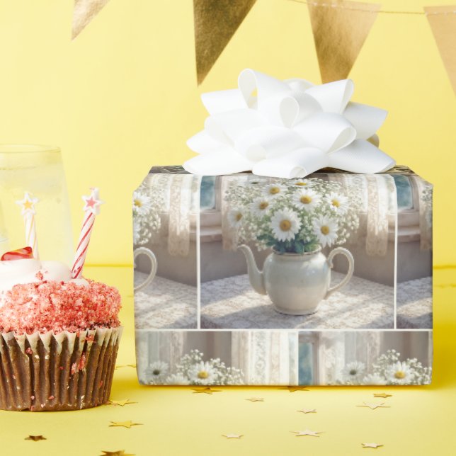 Papier Cadeau Daisy Bouquet in an Antique Teapot (Fête d'anniversaire)