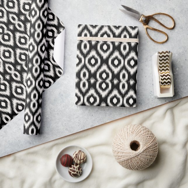 Papier Cadeau Élégant Chic Mod Black Ivoire Diamond Ikat Motif (Artisanat)