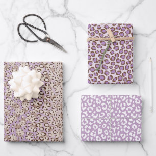 Papier cadeau empreinte de léopard animal violet