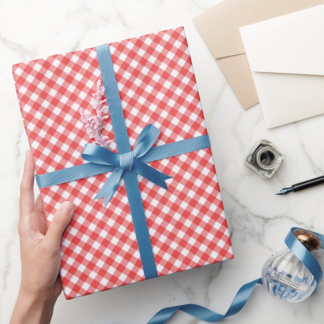 Papier Cadeau En vichy rouge et blanc (Cadeaux)
