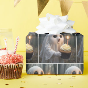 Papier Cadeau Fantôme avec un gâteau d'anniversaire