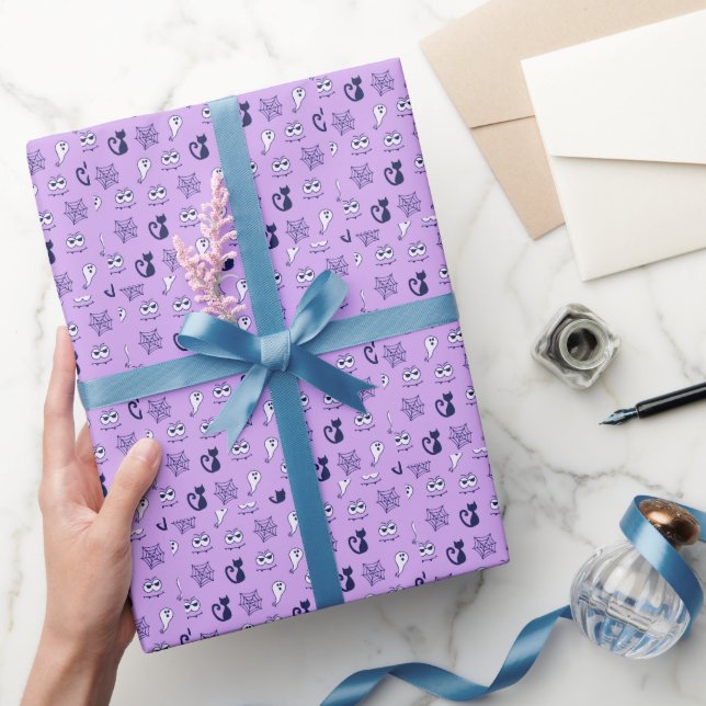 Papier Cadeau Fantôme, toiles d'araignées et chats noirs violet (Cadeaux)