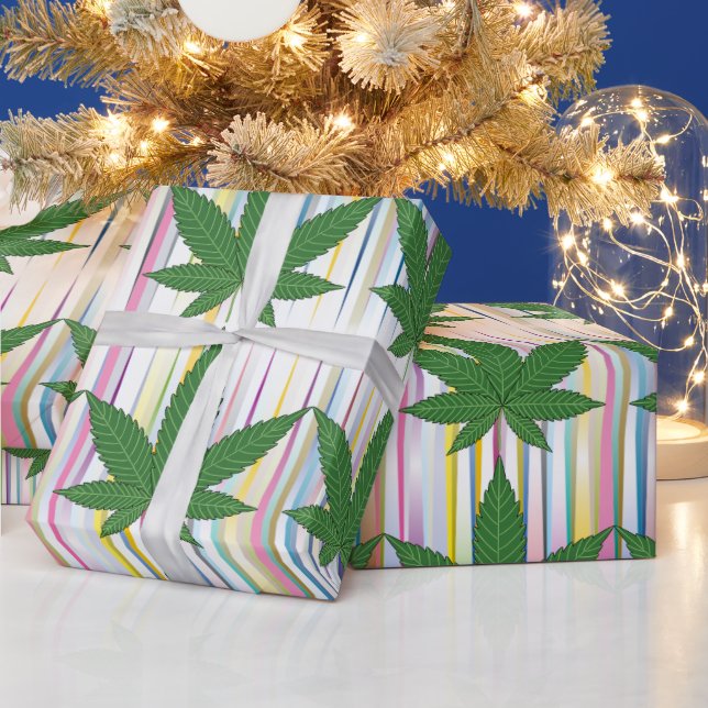 Papier Cadeau Feuilles de mauvaises herbes vertes sur des rayure (Vacances)