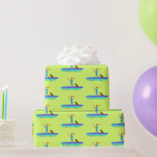 Papier Cadeau Fille Debout sur Planche à Pagaie po