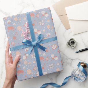 Papier Cadeau Fleurs esquissées sur fond bleu clair
