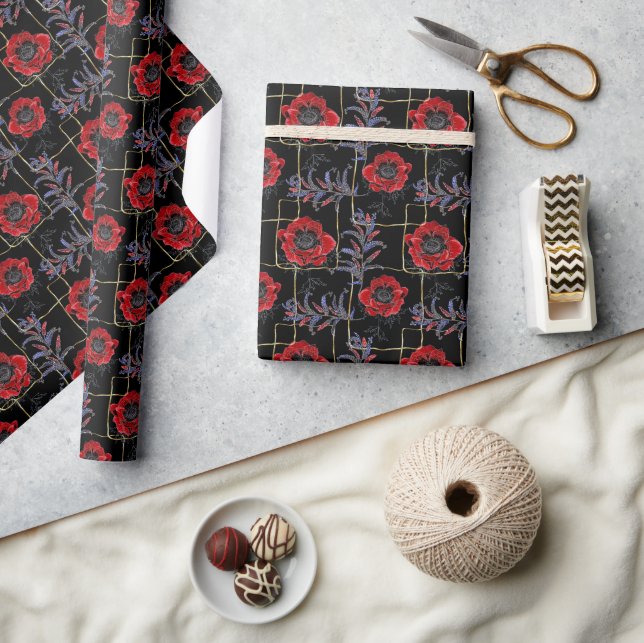Papier Cadeau Fleurs rouges sur le noir. (Artisanat)