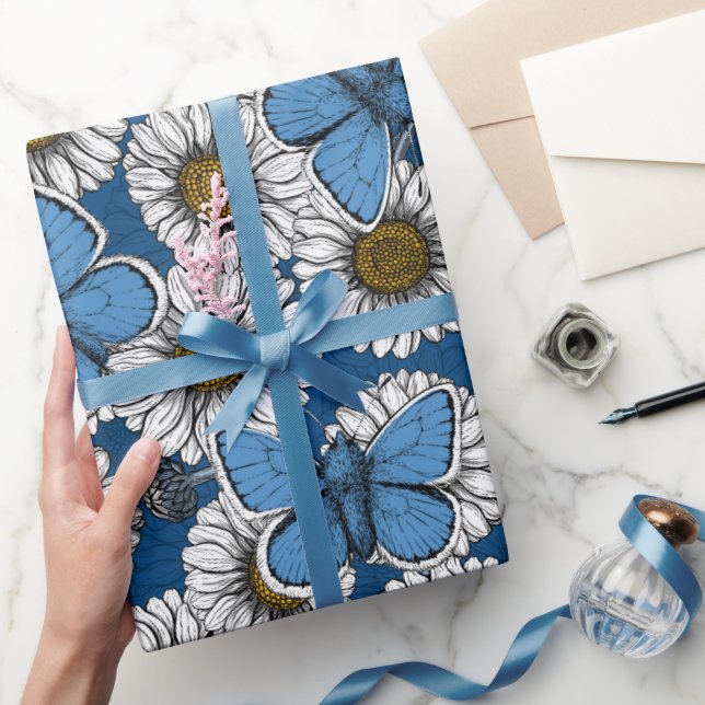 Papier Cadeau Fleurs sauvages blanches et papillons bleus w (Cadeaux)