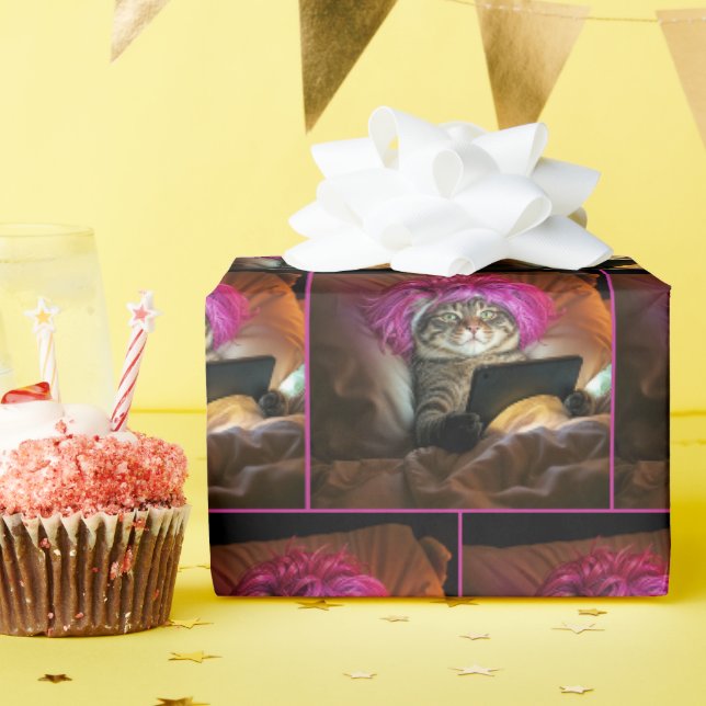 Papier Cadeau Gen Z Chat Stationnement d'une tablette électroniq (Fête d'anniversaire)