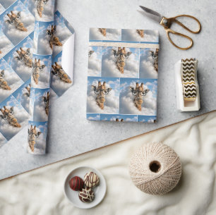 Papier Cadeau Girafe avec des lunettes noires dans les nuages