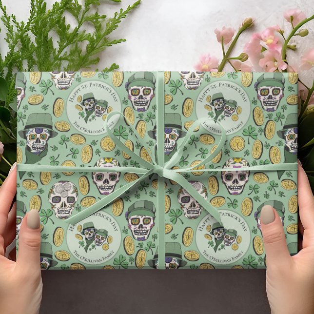 Papier Cadeau Green St Patrick's Day Irlandais Crâne à sucre per (Custom St Patrick's Hand-Drawn Design in Black Ink. Irish Sugar Skulls Dressed in Hats & Scarves. )