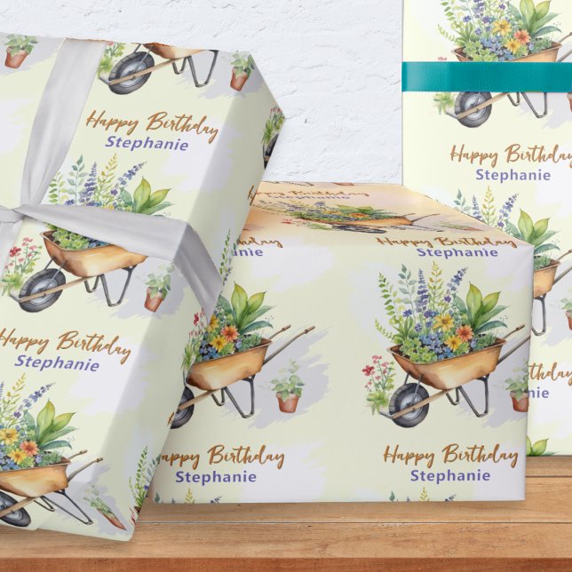 Papier Cadeau Jardin Thème Joyeux Anniversaire Personnalisé (Personalized birthday gift wrap on a roll, with wheelbarrows full of plants and personalized name)