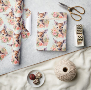 Papier Cadeau Jote Cerf Entouré D'Un Motif Rose
