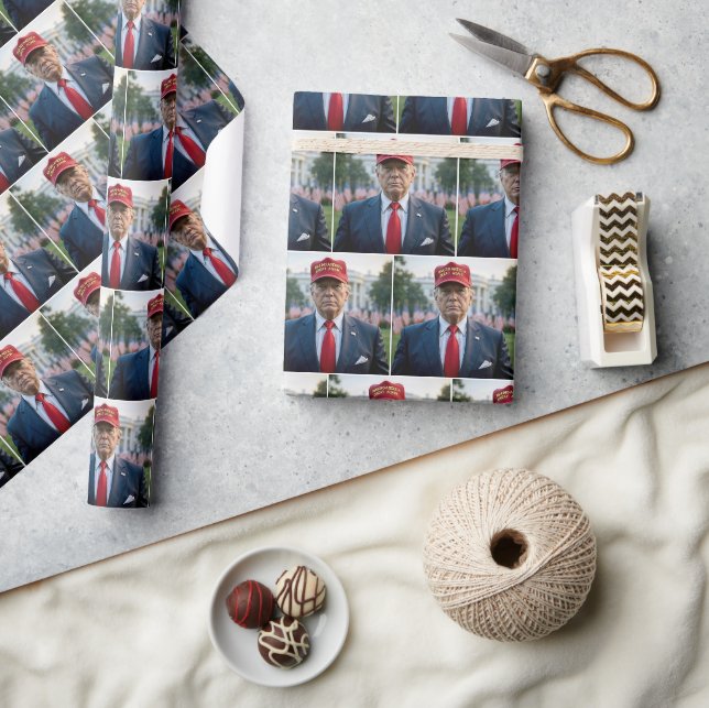 Papier Cadeau Le président Trump avec un Casquette Red MAGA (Artisanat)