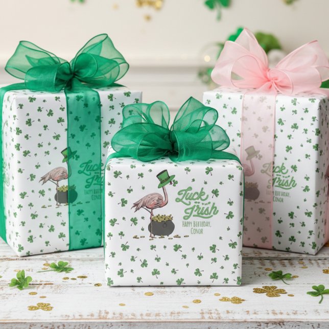 Papier Cadeau Lucky Flamingo Green Shamrock (Funny Flamingo St Patrick's Day Wrapping Paper. Luck of the Irish Green Shamrocks Lucky Gold Coins)