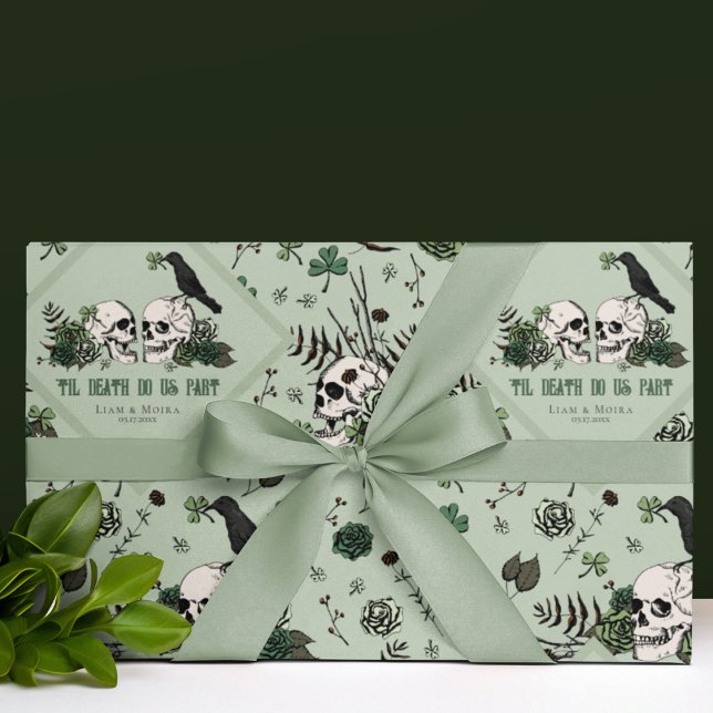 Papier Cadeau Mariage irlandais de la Saint-Patrick Fleurs Crâne (Modern Gothic Floral Skull Irish Wedding Wrapping Paper. St Patricks Day Wedding, Bridal Shower...)