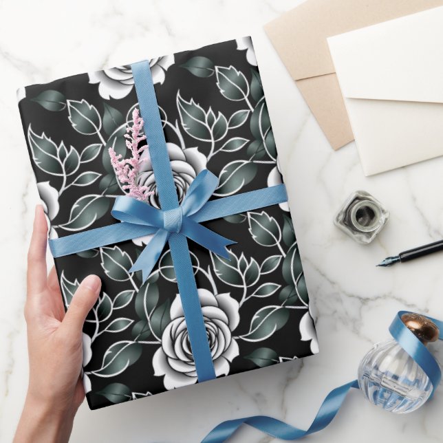 Papier Cadeau Metallic Silver Roses With Dark Green Leaves (Cadeaux)