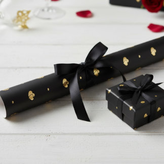 Papier Cadeau Minimalist Luxury Interlocking Gold Hearts on Blac