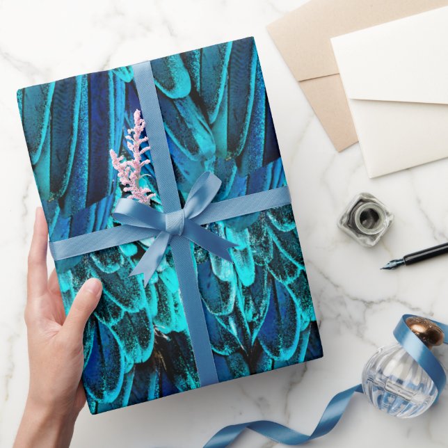 Papier Cadeau Modèle de plume Macaw en bleu, aquarelle abstraite (Cadeaux)