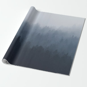 PAPIER CADEAU MONTAGNE AVEC FORÊT DANS LE BROUILLON