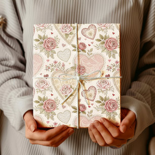Papier Cadeau Motif de cœur brodé de rose ivoire vintage
