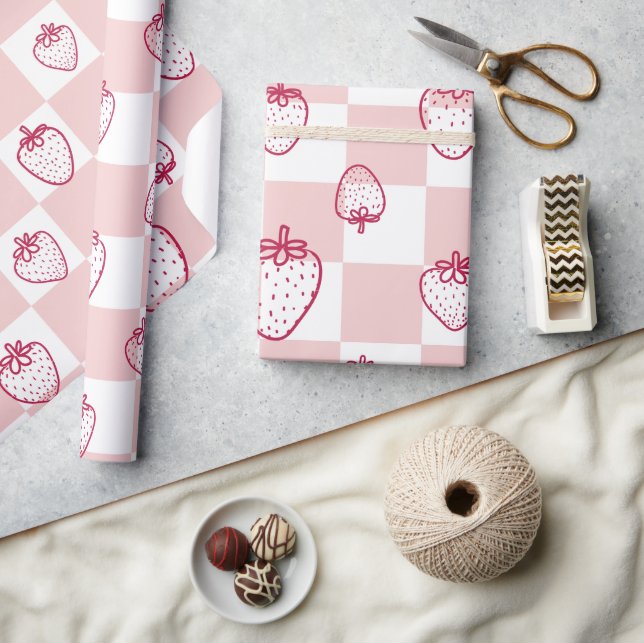 Papier Cadeau motif de damier mignon fraise (Artisanat)