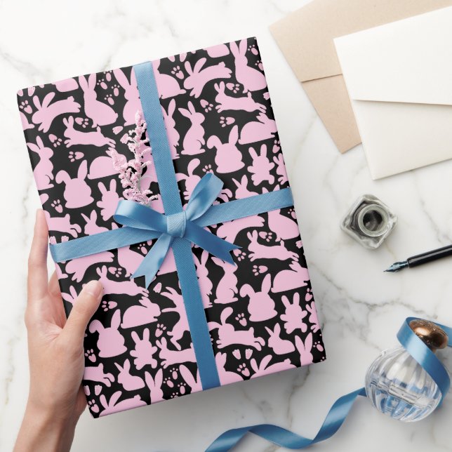 Papier Cadeau Motif de lapins roses sur fond noir (Cadeaux)