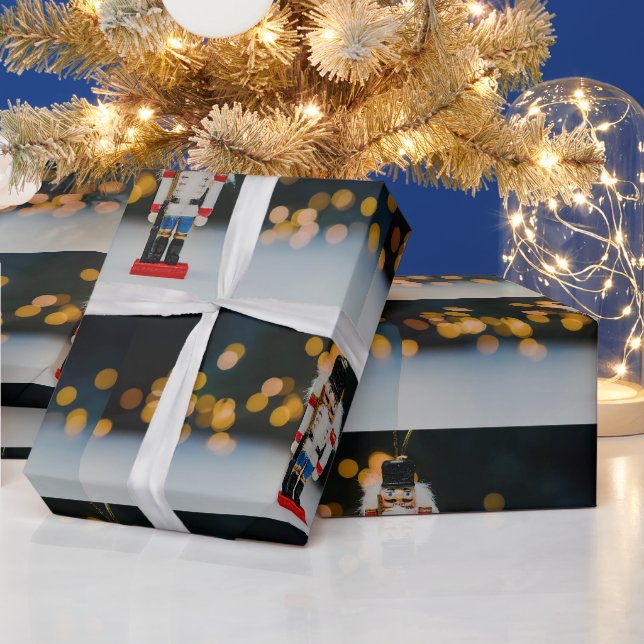 Papier Cadeau Noël SlipperyJoe nutcracker figurine ornement (Vacances)