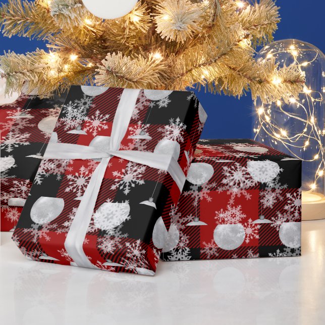 Papier Cadeau Ornement Et Pneus Sur Plaid (Vacances)