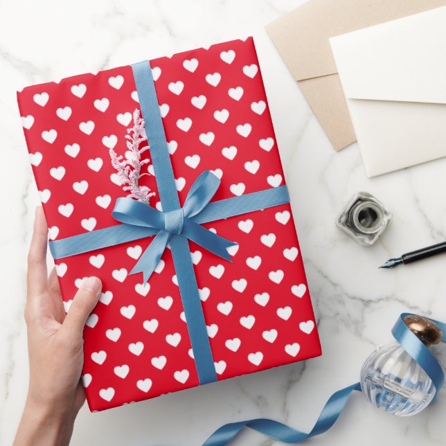 Papier Cadeau Papier à envelopper à motifs blanc sur les Coeurs  (Cadeaux)