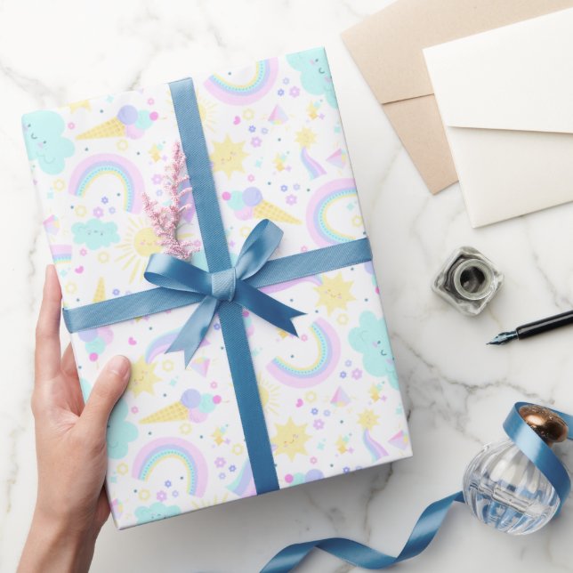 Papier Cadeau Papier d'enveloppement d'anniversaire. (Cadeaux)
