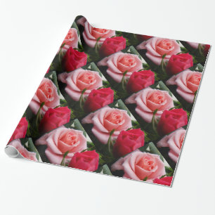 Papier Cadeau Papier Motif à enveloppement rose et rouge Roses