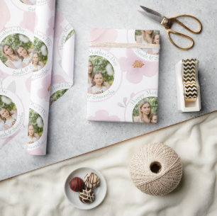 Papier Cadeau Pastel Floral Arrière - plan avec photo et texte  