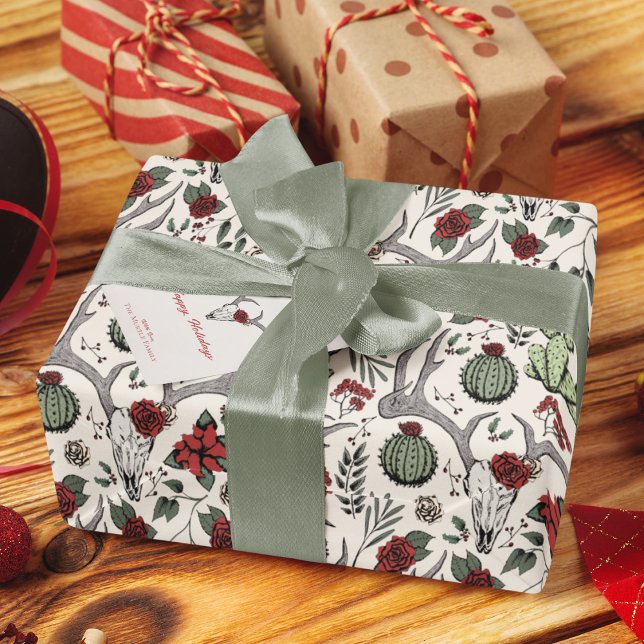 Papier Cadeau Pays Ouest Noël Floral Reindeer Crâne (Country Western Bull Skull Reindeer Skull, Red Roses, Cactus, & Winter Berries. Cream Background.)