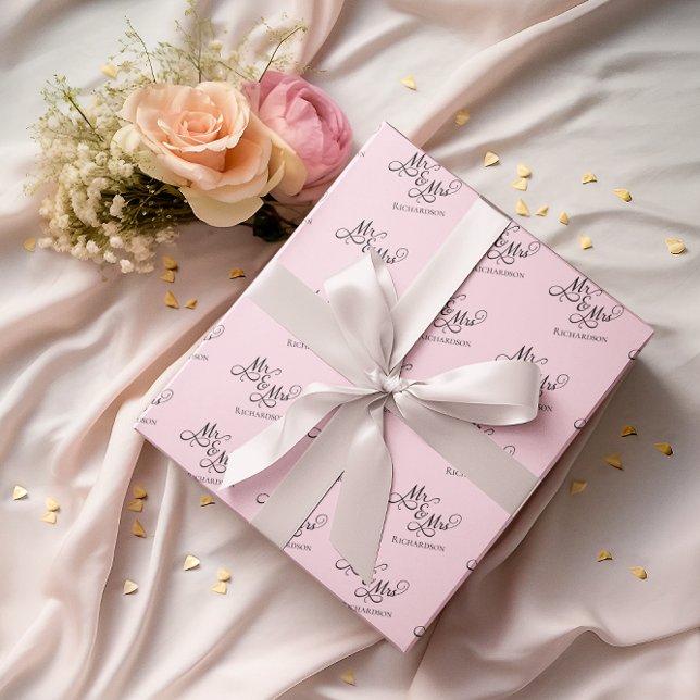 Papier Cadeau Personnalisé Rose M. et Mme Script (elegant pink Mr and Mrs wrapping paper with script calligraphy for newlywed couples anniversaries)