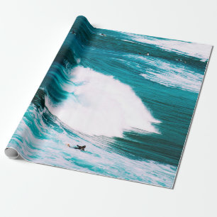 PAPIER CADEAU PERSONNE EN SURBORD AVEC VAGUES OCÉANIQUES