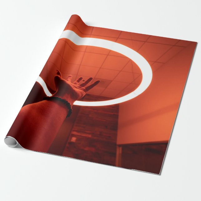 PAPIER CADEAU PERSONNE QUI ATTEINT LA LAMPE FLUORESCENTE I TOURN (Déroulé)