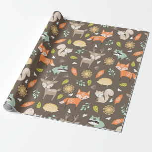Papier Cadeau Petits animaux de bois sur Arrière - plan Brown