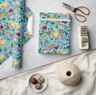 Papier Cadeau Poulets et fleurs sauvages sur le bleu bébé