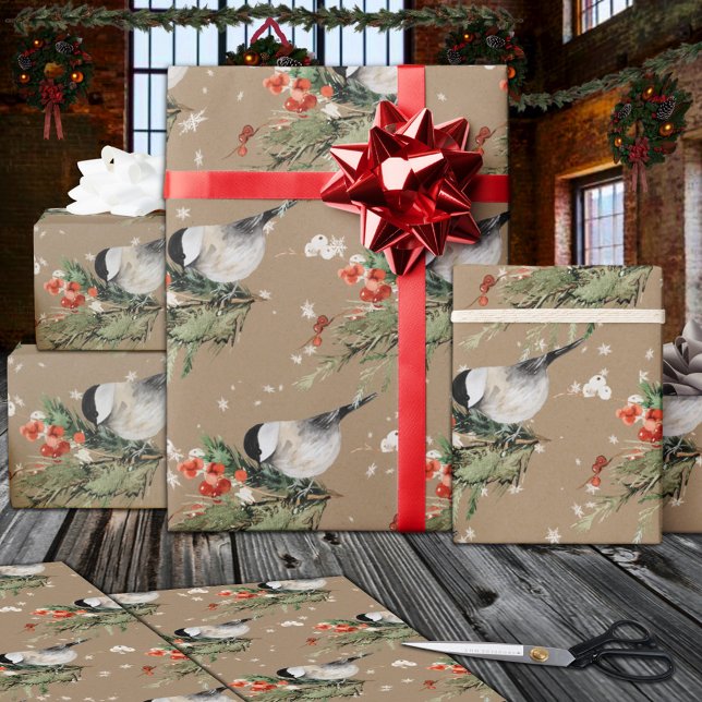 Papier Cadeau Poussettes rustiques Kraft Spruce Sprigs Berries r (Rustic Kraft Chickadees Spruce Sprigs Red Berries Christmas Holiday Gift Wrapping Paper Rolls)