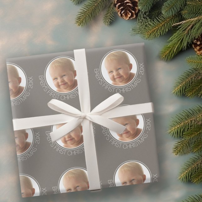 Papier Cadeau Première photo de Noël du bébé Nom et année person (Personalized Wrapping paper - 1 Photo)
