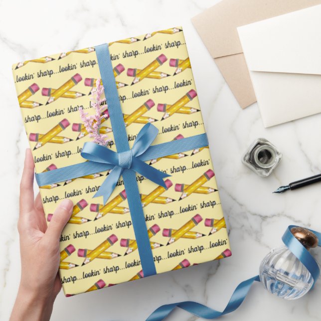 Papier Cadeau Recherche dans l'écriture de l'école de crayon jau (Cadeaux)