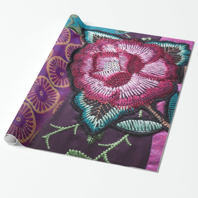 Papier Cadeau Rose fleurs boho tapisserie brodée look (Déroulé)