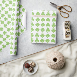 Papier Cadeau Shamrock vert Clover Pois motif blanc
