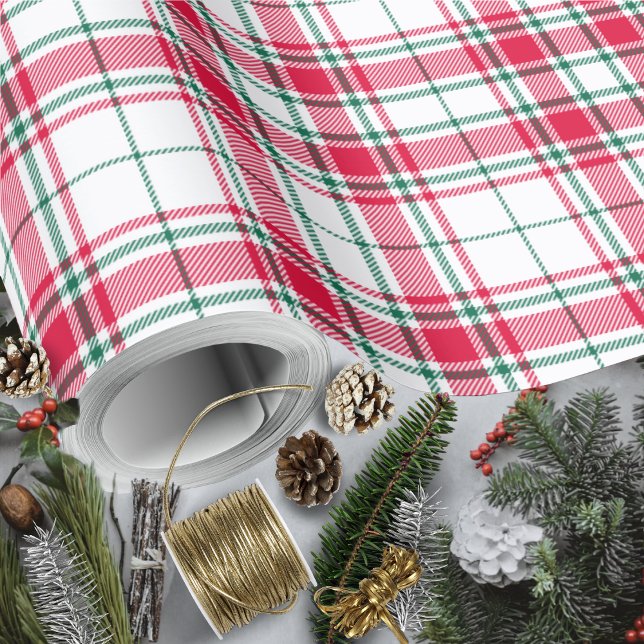 Papier Cadeau Tartan - Rouge blanc et vert (Tartan - White Red and Green Wrapping Paper by Leapfroglisics Shop)