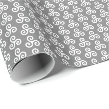 Triple spirale celtique blanche Triskele sur gris 