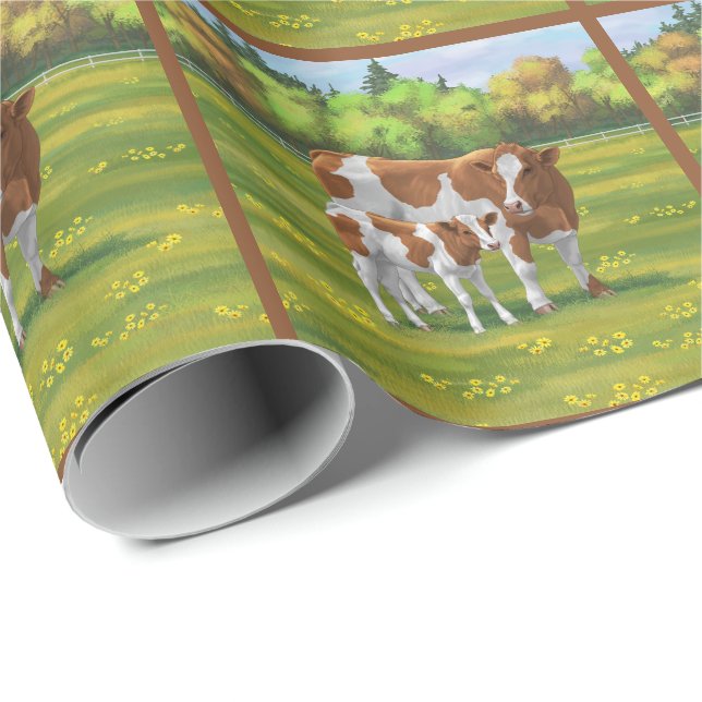 Papier Cadeau Vache de Guernesey et veau mignon dans les pâturag (Coin rond)