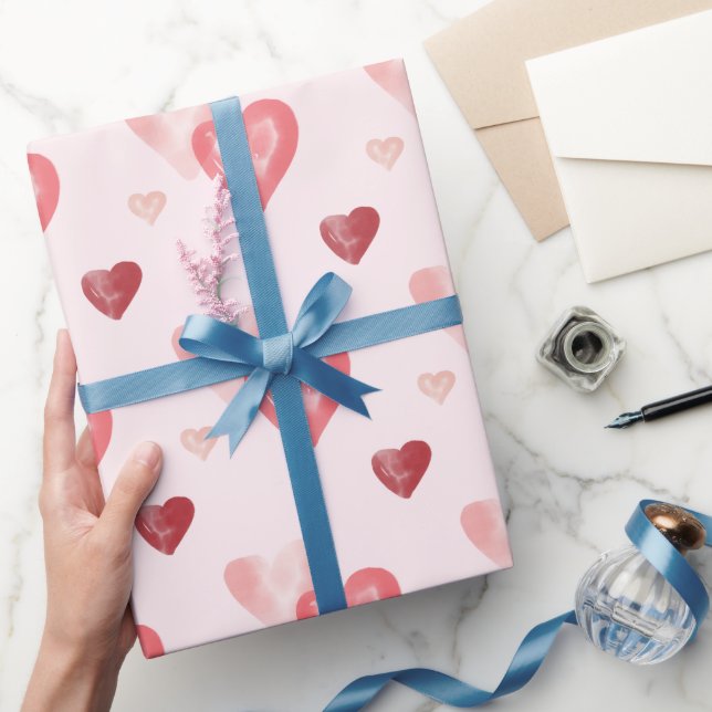 Papier Cadeau Valentines rose et rouge Aquarelle Motif de coeur (Cadeaux)