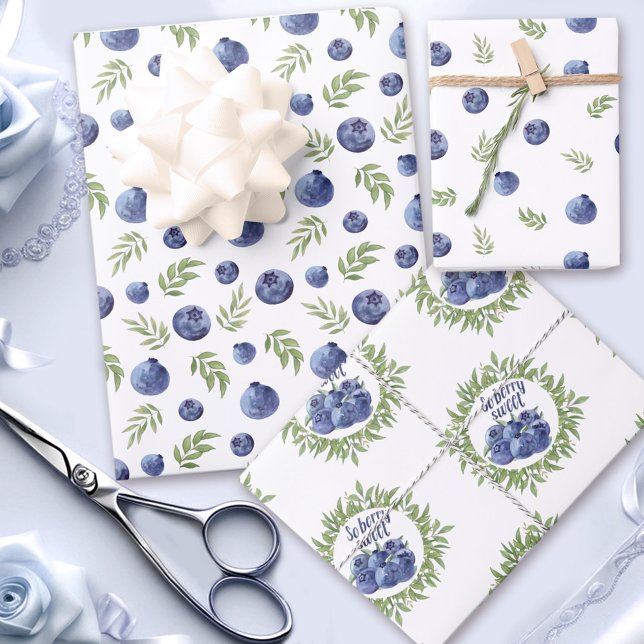 Papier d'emballage avec bleuets (Wrapping paper with blueberries)