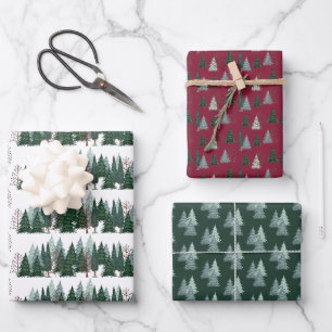 Papier d'emballage de Noël avec sapins de la forêt