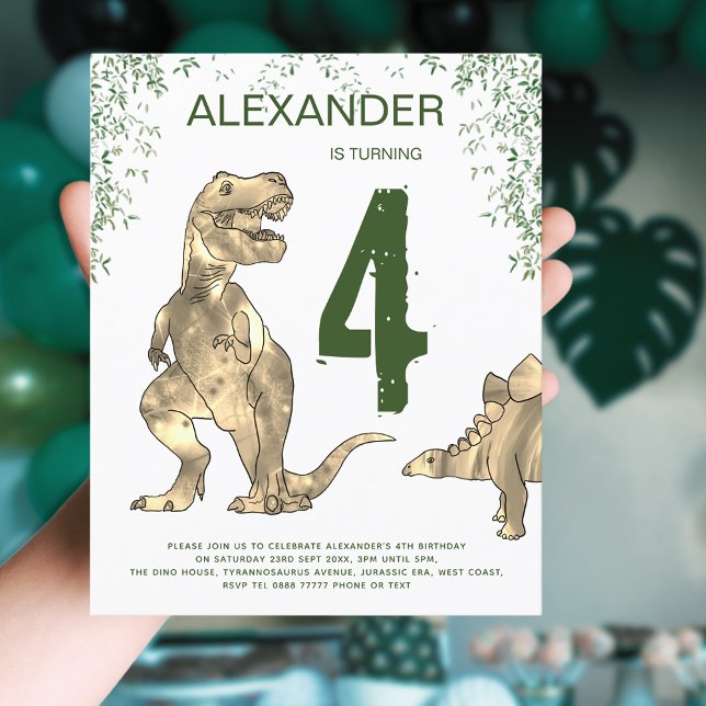 Papier Dinosaur Boys 4e anniversaire du budget de la fête (Dinosaur jungle T-Rex and stegosaurus 4th birthday party budget invitation green and brown)